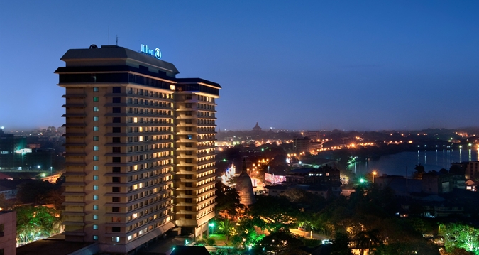 private and exclusive airport transfer to your hotel in Colombo city