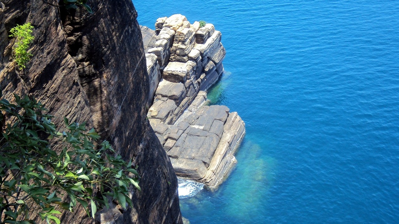 Trincomalee coast and viewpoints for the wider shore excursion