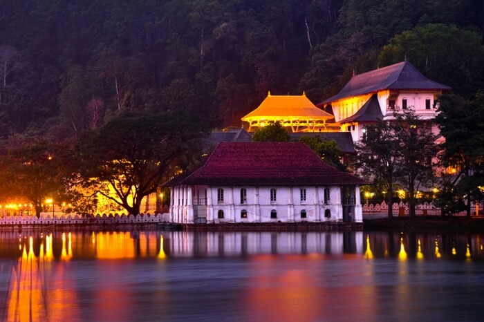 Kandy temple of tooth day tour